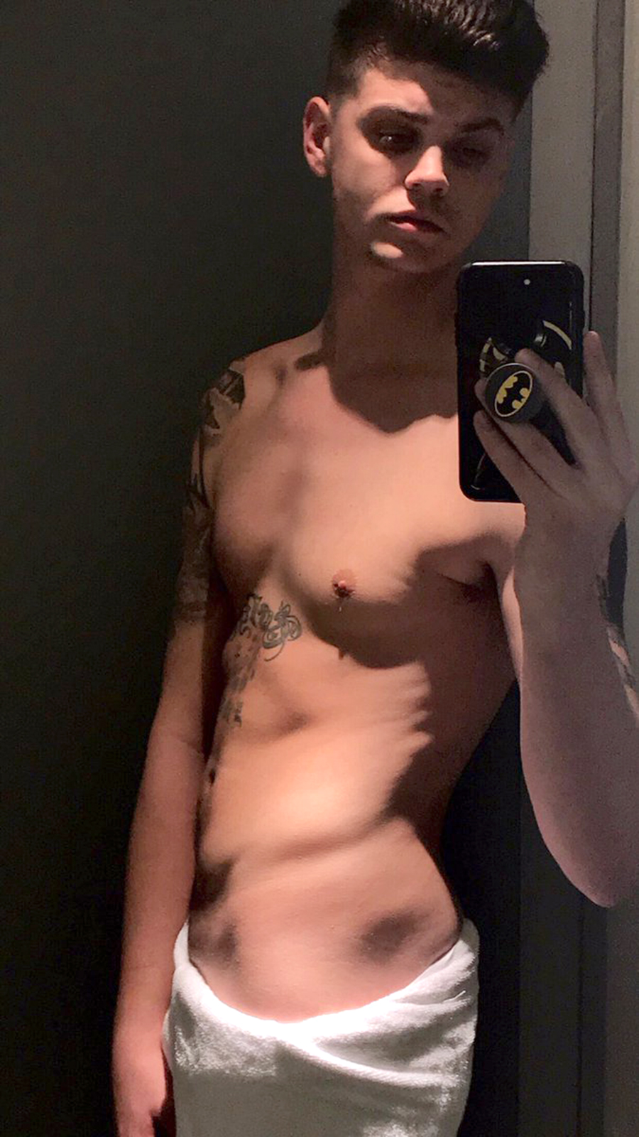 Catelynn shares sexy pic of Tyler Baltierra