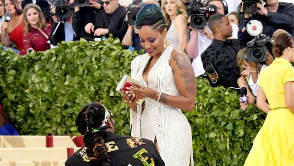 2-Chainz-proposal-met-gala-2
