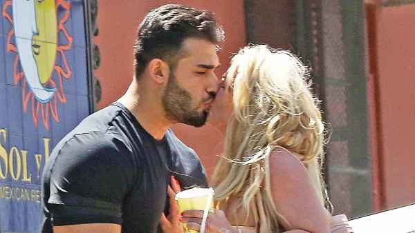 Sam Asghari Britney Spears kiss