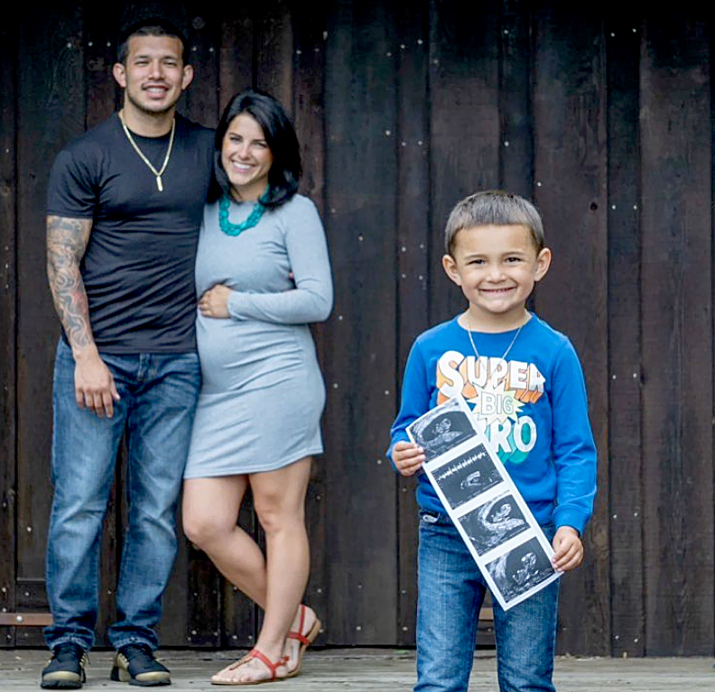 Javi-Marroquin-Lauren-announce-pregnancy