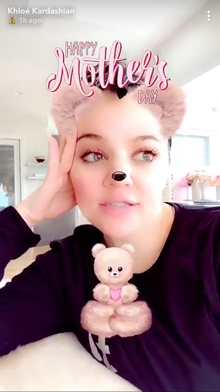 Khloe Kardashian, Mother's Day, Flowers, Instagram