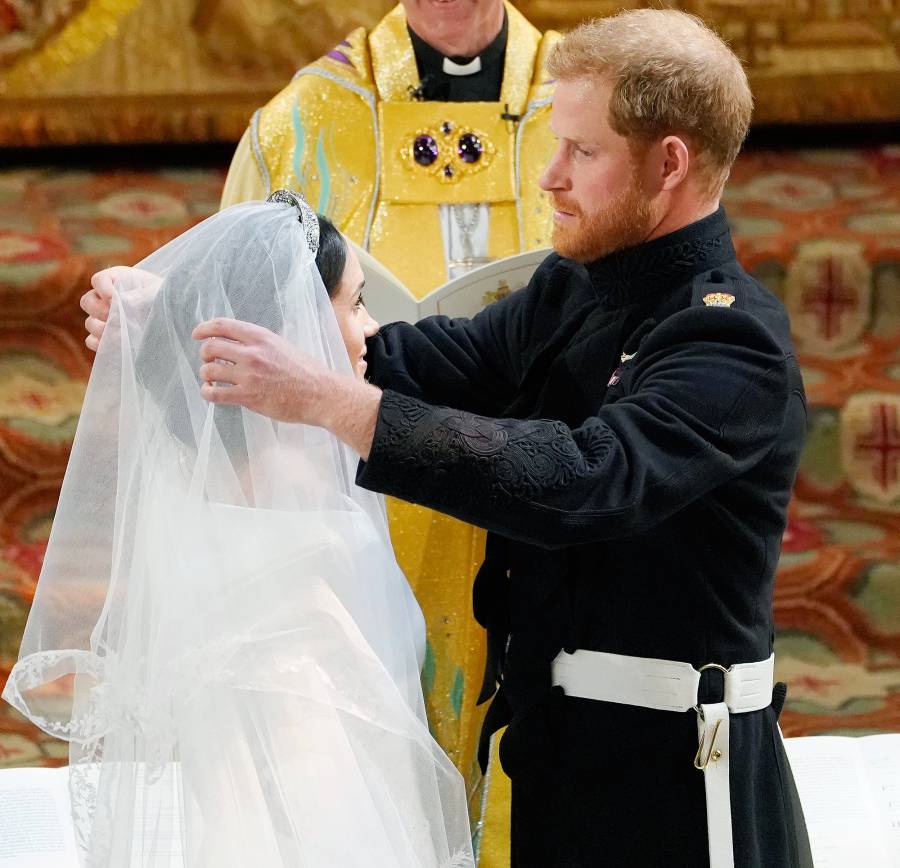 Lifting the Veil, Royal Wedding, Body Language
