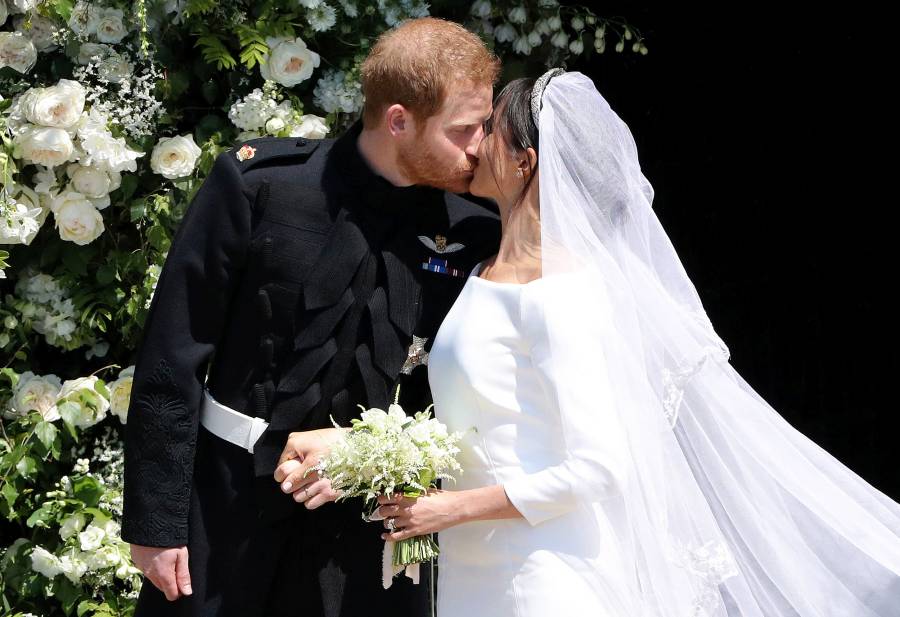 Prince Harry Meghan Markle Royal Wedding Kiss Timeline