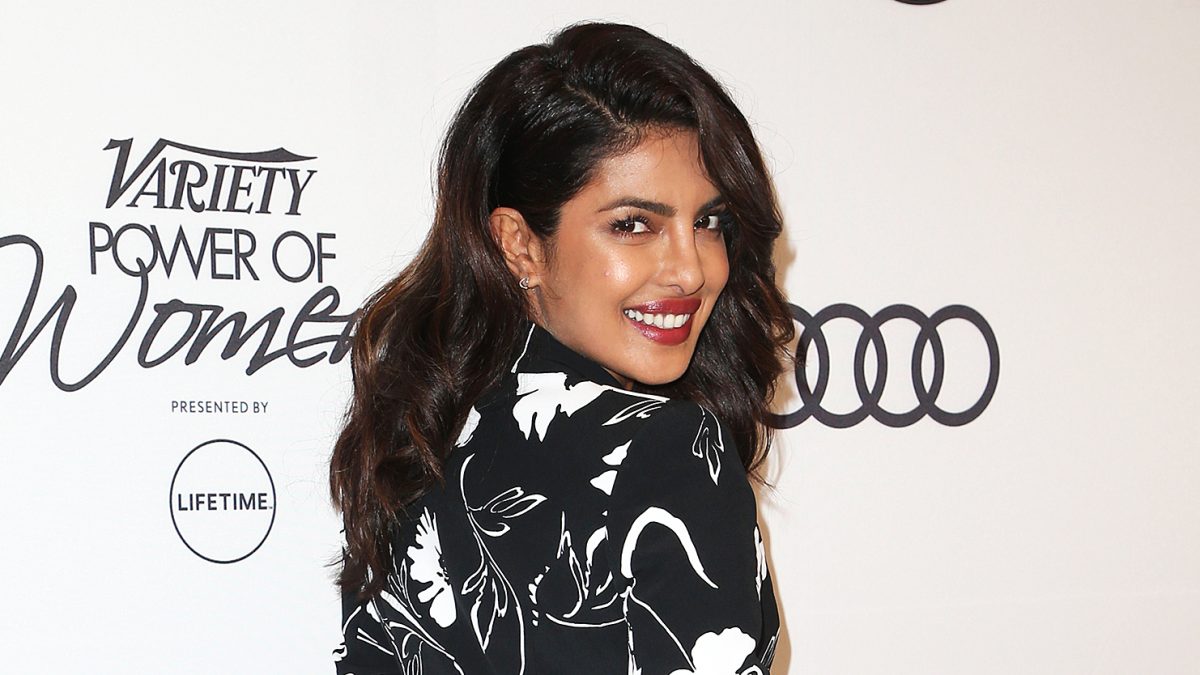 Priyanka Chopra Fascinator Fitting