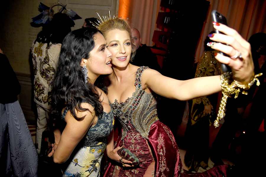 Salma-Hayek-Pinault-and-Blake-Lively-Met-Gala-2018