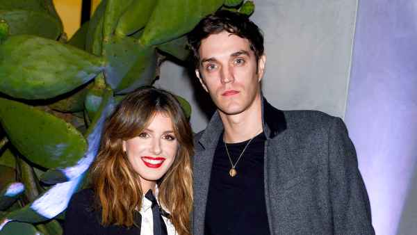 Shenae-Grimes-and-Josh-Beech-expecting