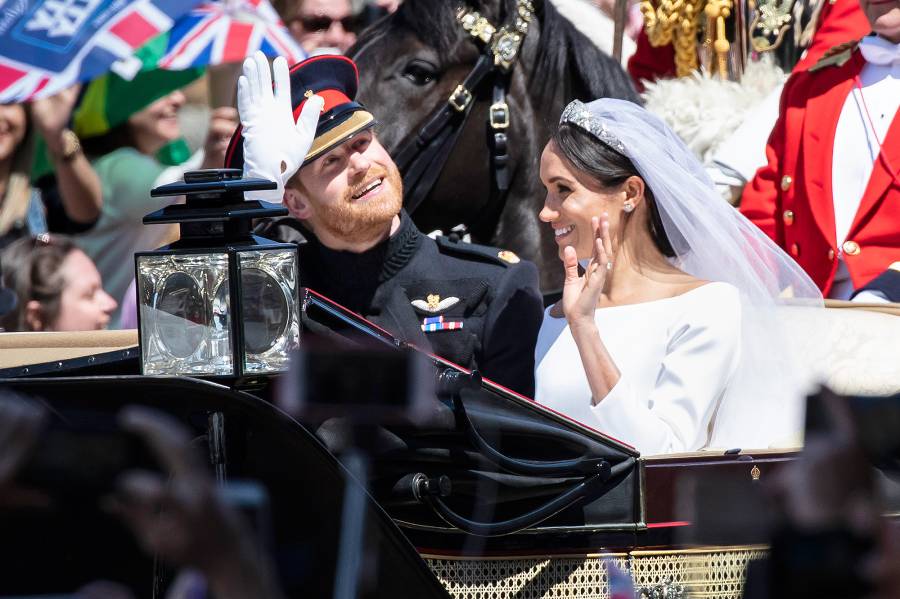 The Carriage Ride, Royal Wedding, Body Language