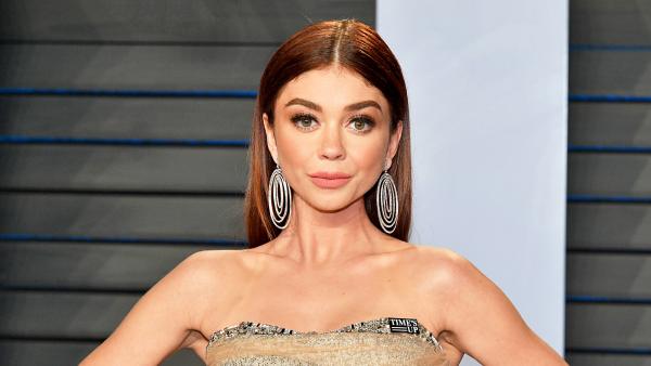 Sarah Hyland attends the 2018 Vanity Fair Oscar Party hosted by Radhika Jones at Wallis Annenberg Center for the Performing Arts in Beverly Hills, California.