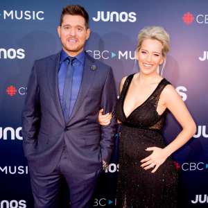 Michael-Buble-and-Luisana-Lopilato-gives-birth