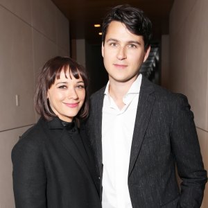 Ezra Koenig Rashida Jones pregnant