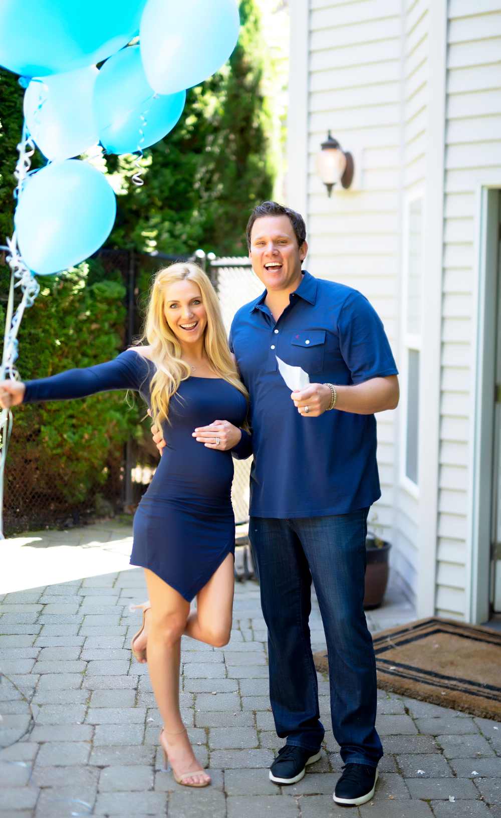 Jes Canyon and Bob Guiney announce they are having a baby boy.