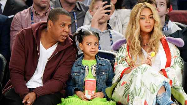 Jay Z Beyonce Blue Ivy Covers Eyes