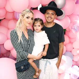 Ashlee Simpson Evan Ross Jager Snow Ross