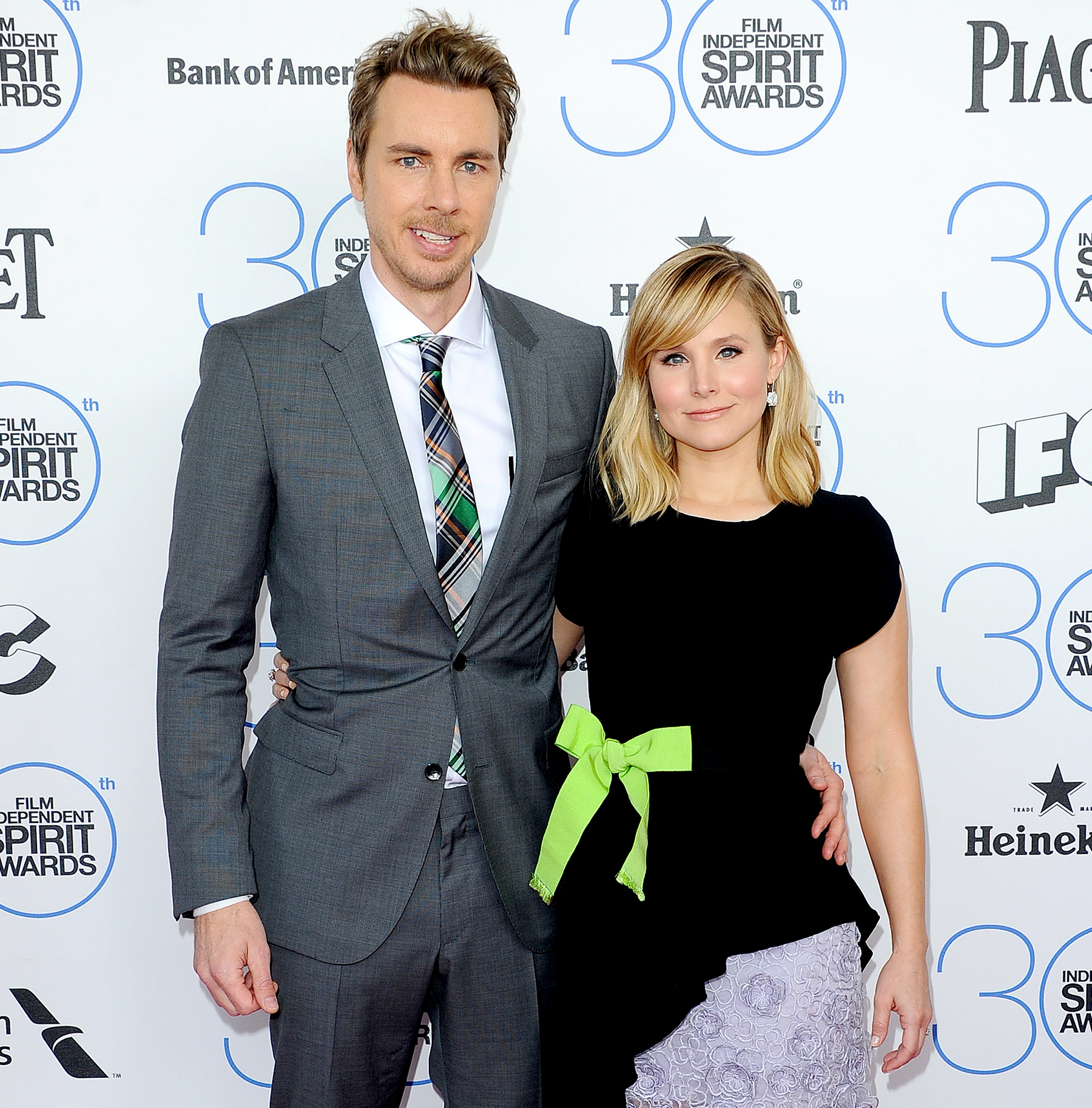Dax Shepard Explains Why Kristen Bell Wears Gloves in the Pool