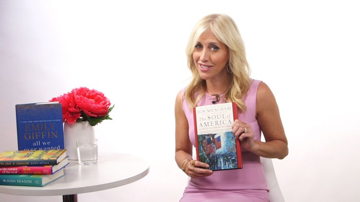 Emily Giffin summer reading