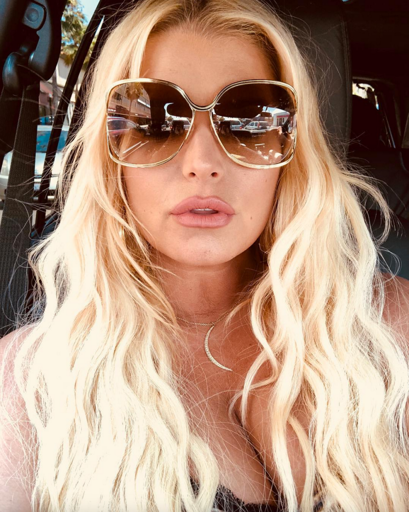Oversize Sunglasses Inspired by Jessica Simpson