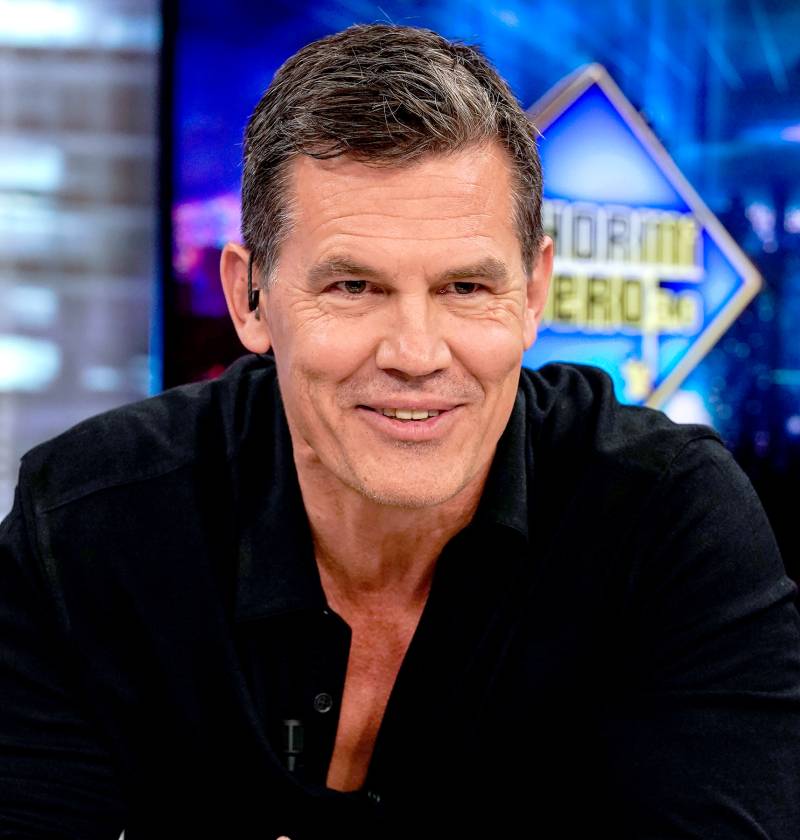 Josh-Brolin pee