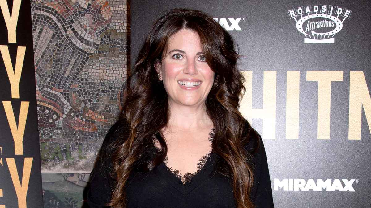Monica-Lewinsky singing