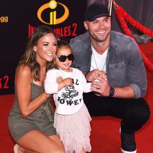 jana kramer Mike Caussin gender reveal
