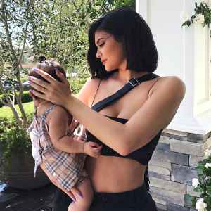 kylie-jenner-stormi-burberry