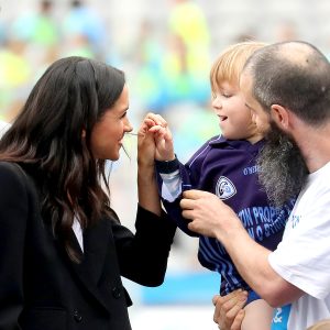 prince-harry-meghan-markle-hair-pull