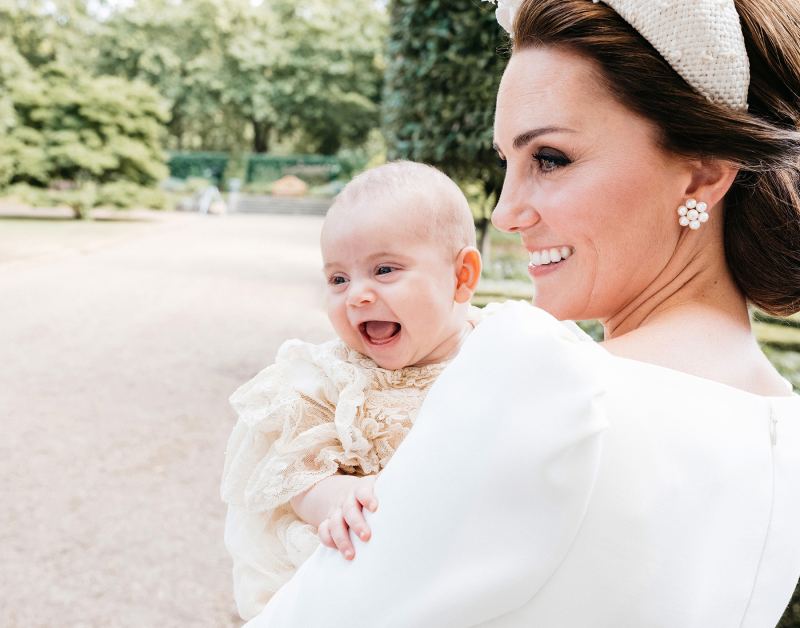 prince-louis-christening-smile