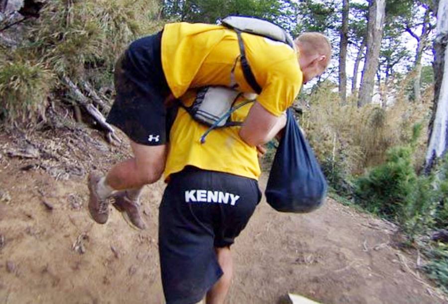 The Challenge Best Moments Kenny Santucci Carries Wes Bergmann