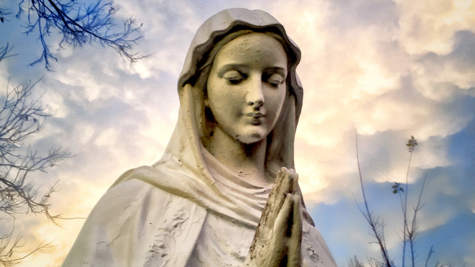 virgin-mary-crying-statue