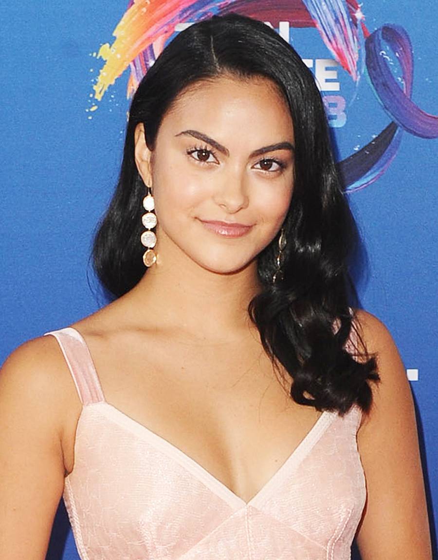 Teen Choice Awards 2018 Best Hair and MakeUp Camila Mendes