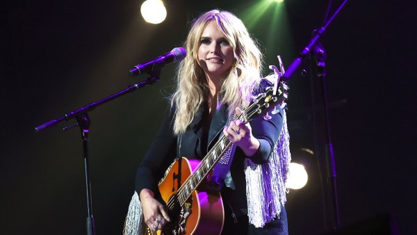 Miranda Lambert Fostered 38 Dogs