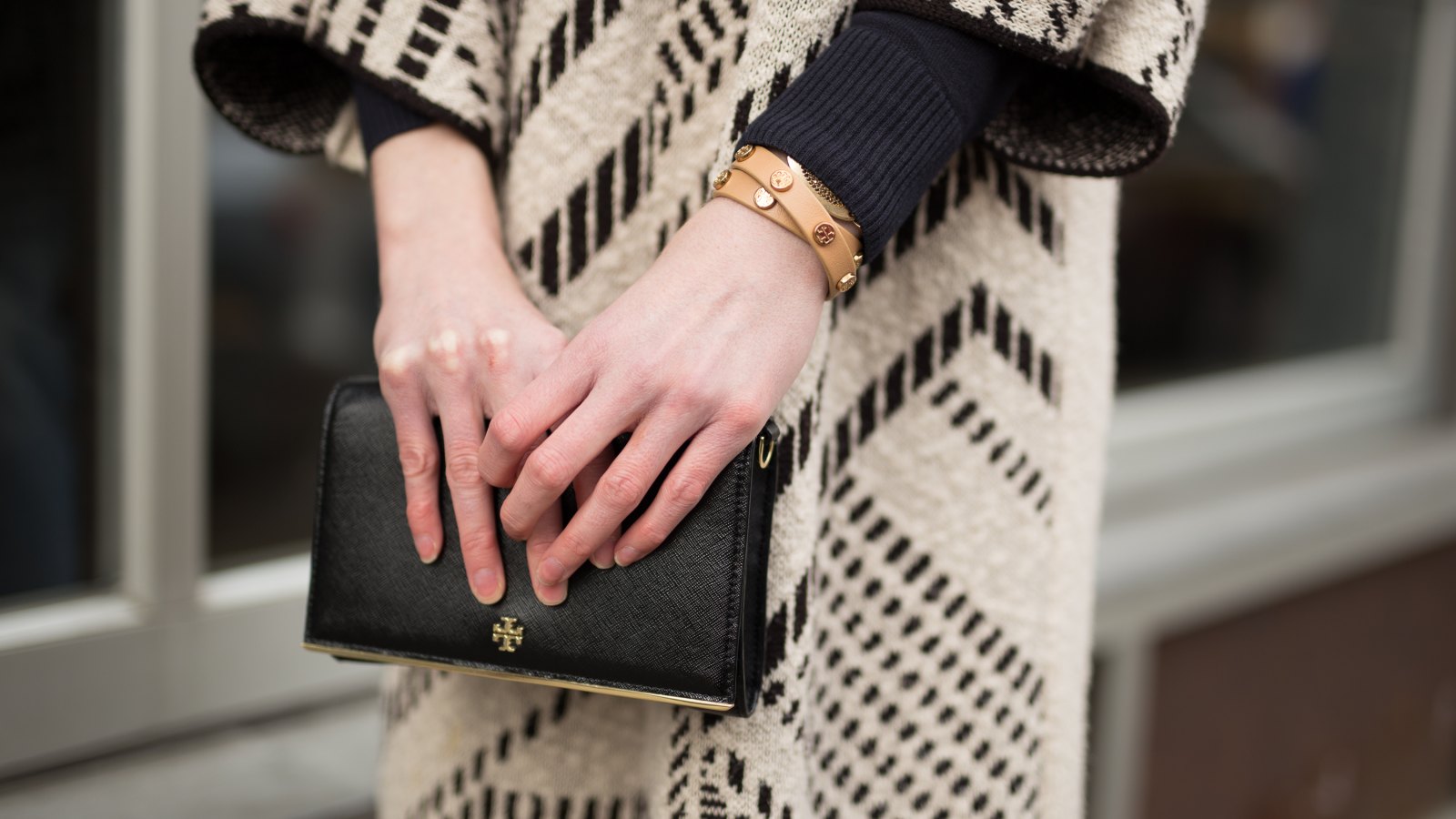 Shop This Bestselling Tory Burch Wallet on a Chain