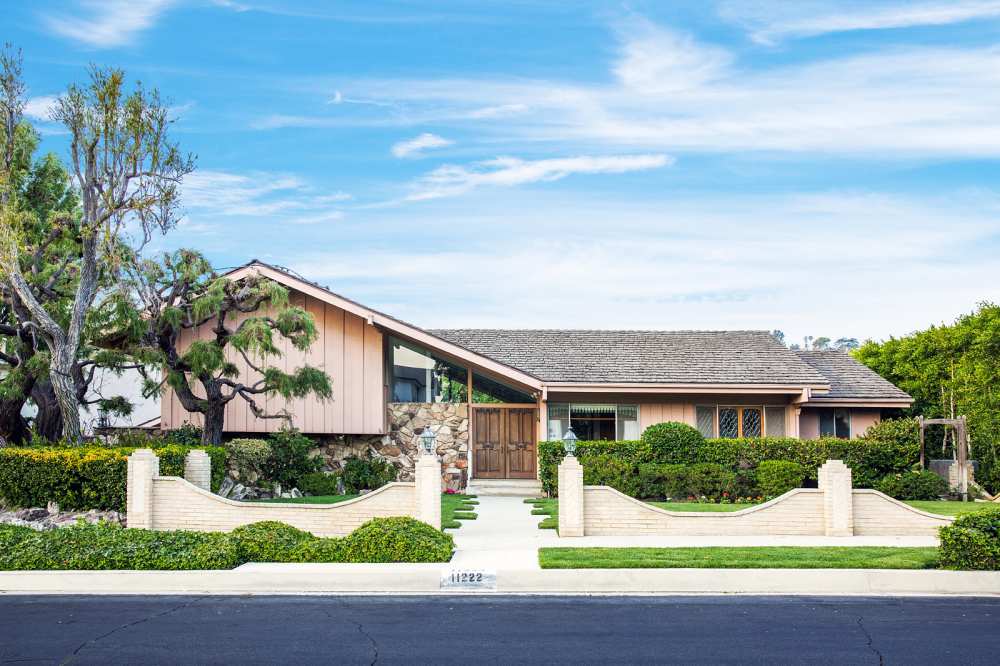 HGTV Officially Closes On Brady Bunch House