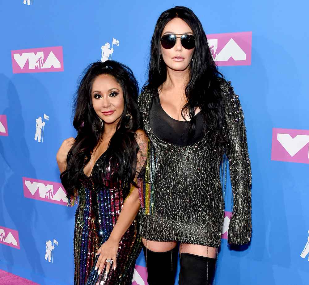 Nicole-'Snooki'-Polizzi-and-Jenni-'JWOWW'-Farley