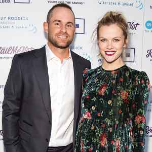 Brooklyn Decker Andy Roddick Diapers Parenting