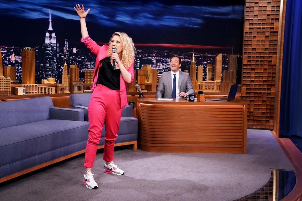 Kate McKinnon performs a Hungarian Rap during an interview with host Jimmy Fallon on August 1, 2018.