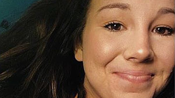 University of Iowa Holds Vigil for Mollie Tibbetts After Murder Suspect Is Arrested