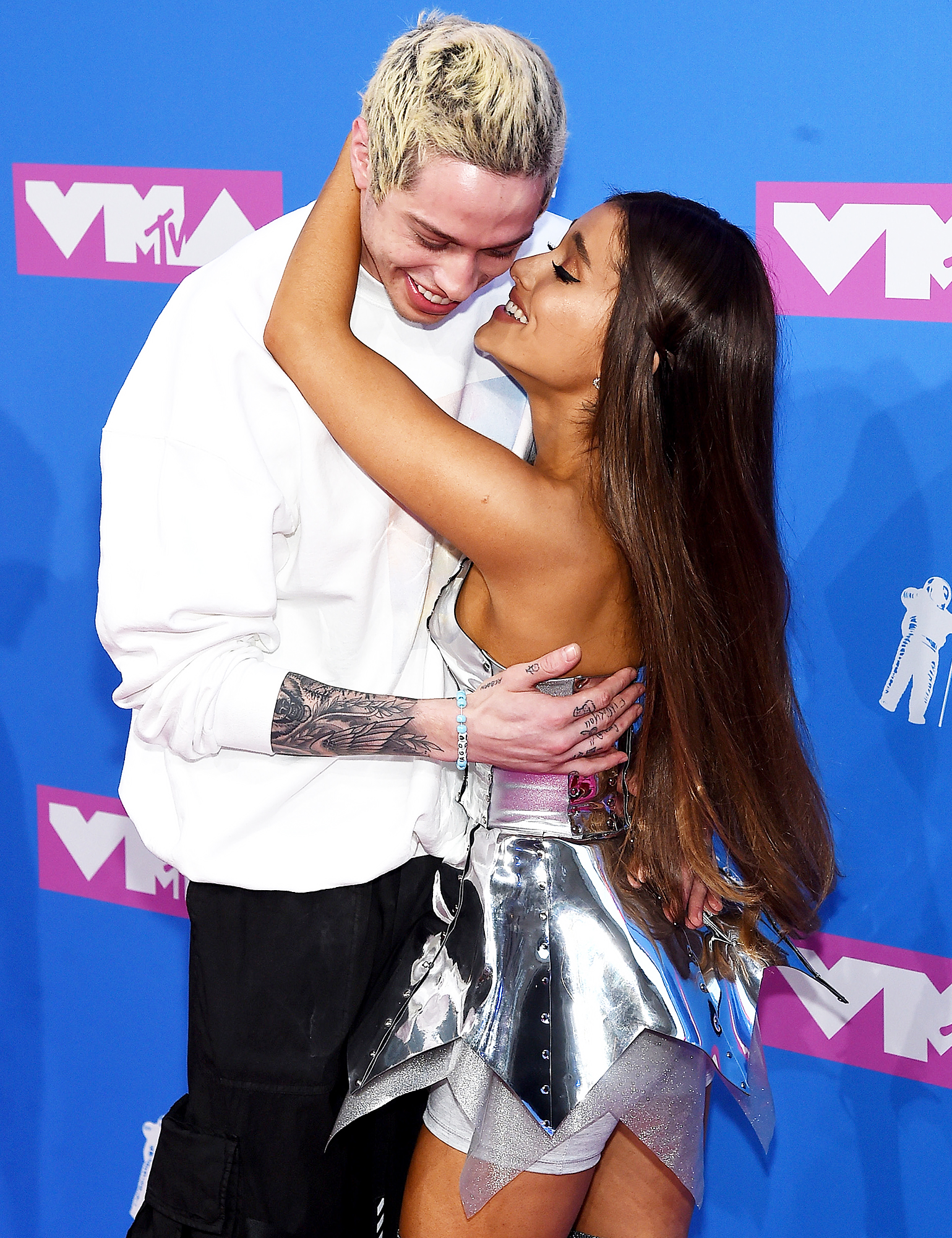 Pete Davidson Ariana Grande VMAs 2018