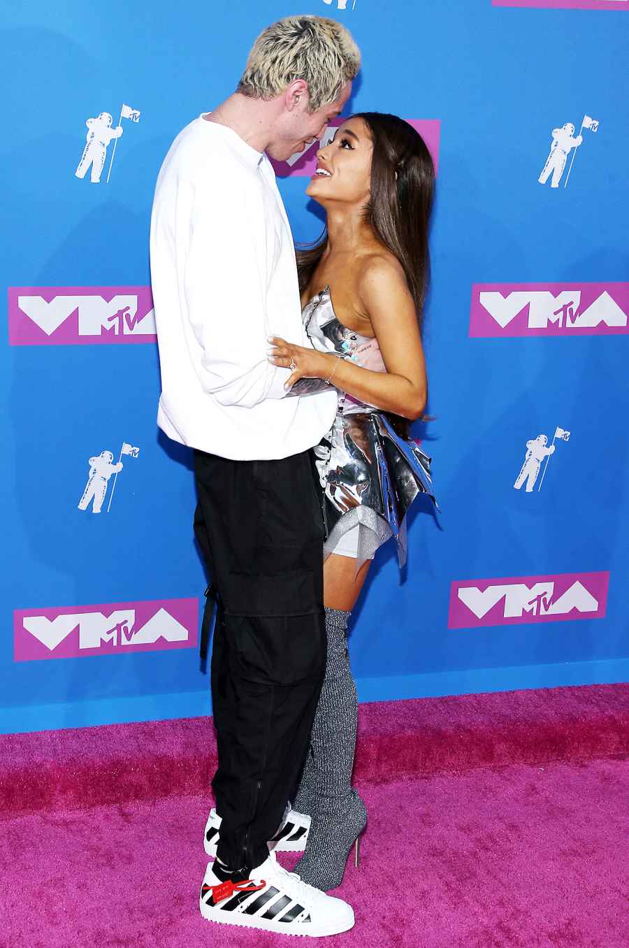 Pete Davidson Ariana Grande VMAs 2018