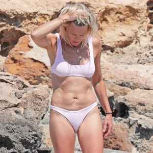 robin wright bikini beach body age 52