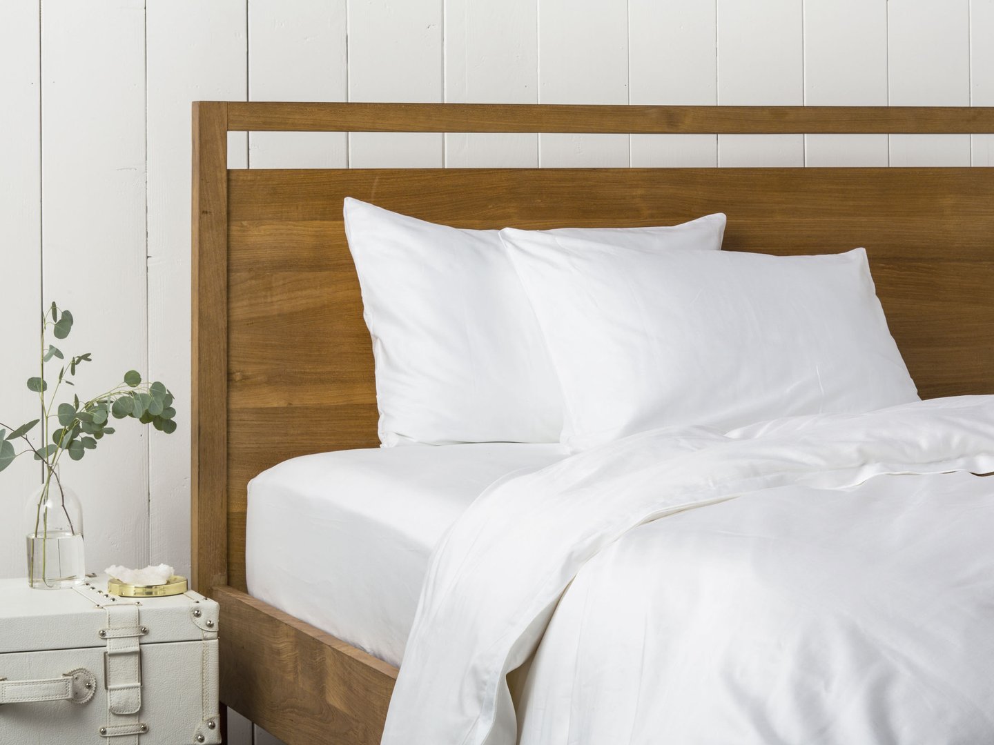 white bedroom set