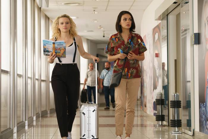 Kate McKinnon and Mila Kunis in The Spy Who Dumped Me.