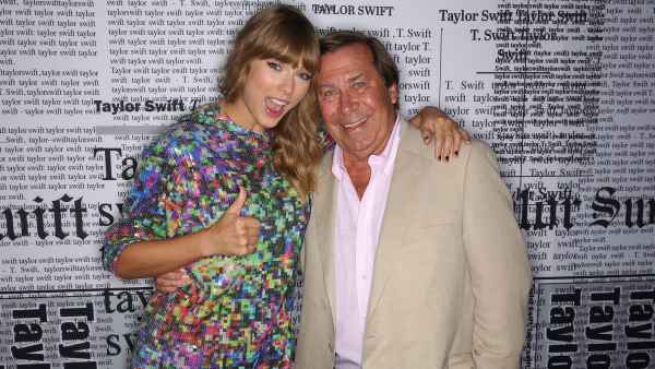 Taylor Swift Is All Smiles Meeting Dateline’s Dennis Murphy