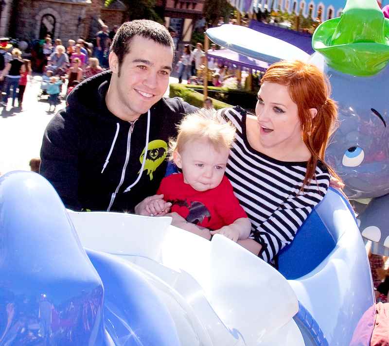 Ashlee-Simpson-and-Pete-Wentz-coparenting-2009