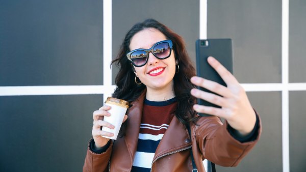ShutterGrip Smartphone Camera Controller