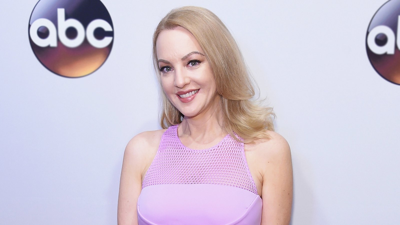 Wendi-McLendon Covey: What's in My Bag?