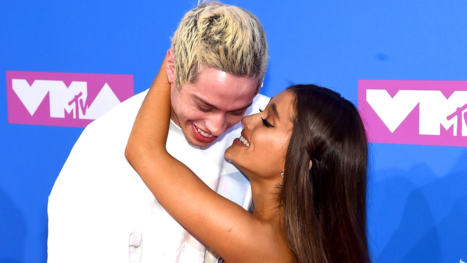 Hot Ariana Grande Porn - Pete Davidson Faces Backlash, Fans Accuse Him of Objectifying Ariana Grande