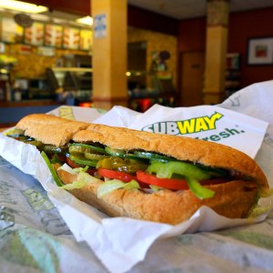 subway sandwich footlong