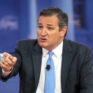 Ted Cruz Heckled Out of Washington D.C. Restaurant
