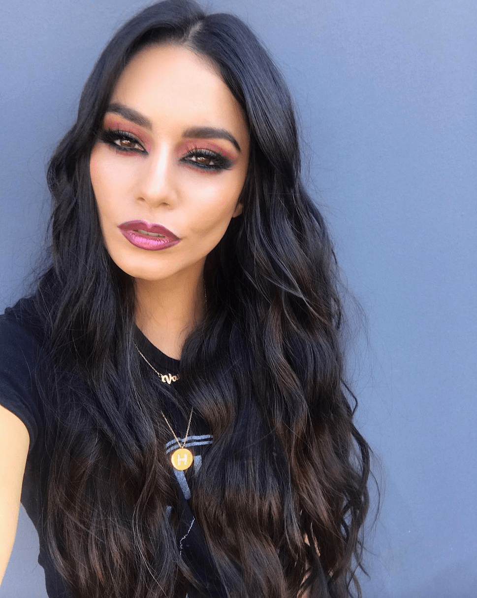 Vanessa Hudgens Vampy Fall Makeup How
