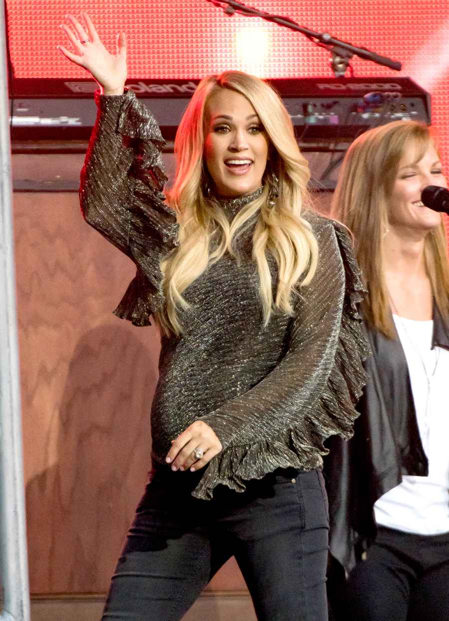 Carrie Underwood pregnany style